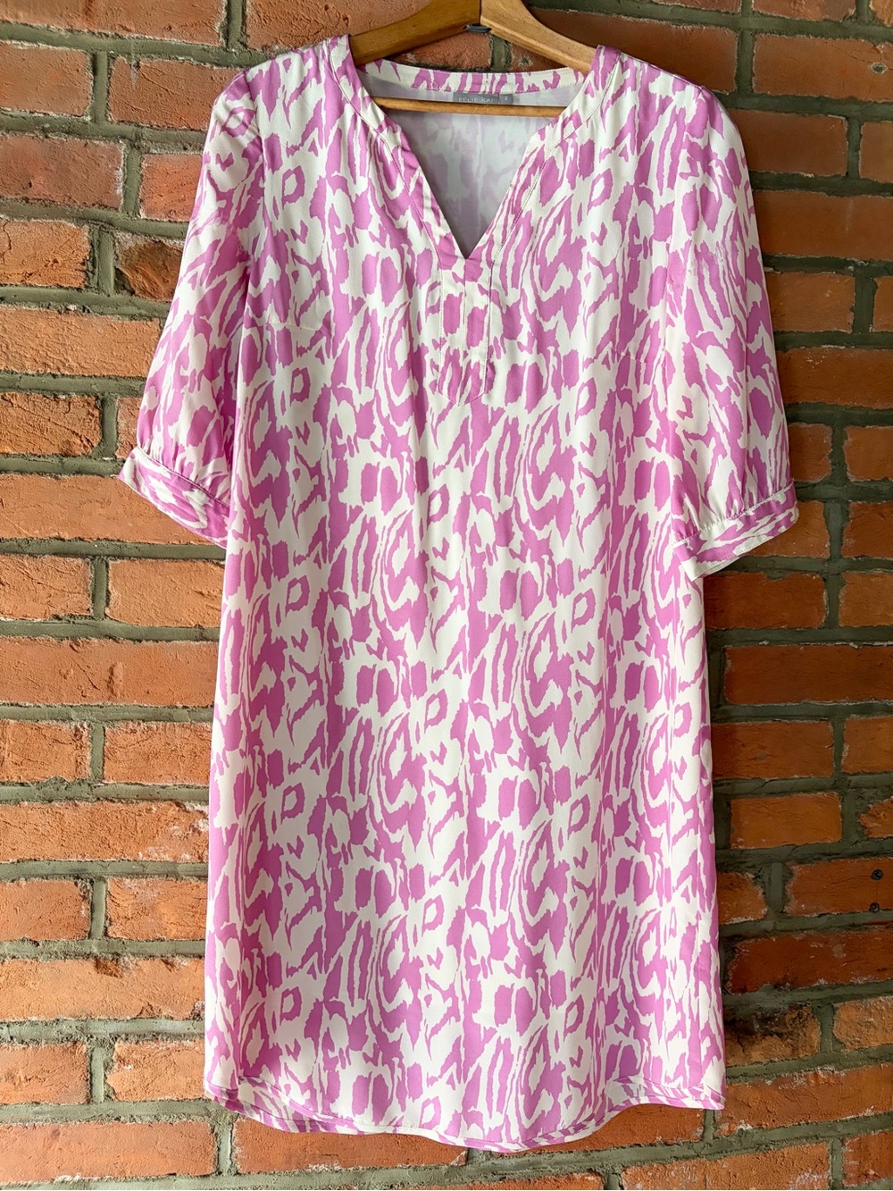 Ellie Kai Abstract Animal Print Short Sleeve Pink & Cream Silk Shift, size 2